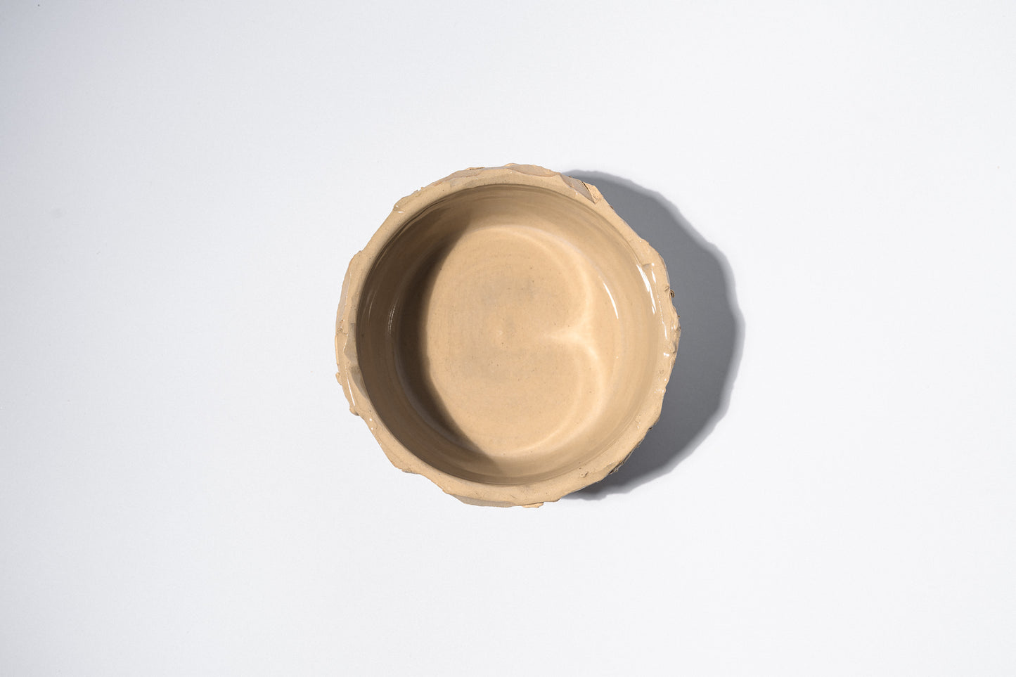 Keramikas matcha bļoda neapstrādāta māla krāsā un formā no augšas