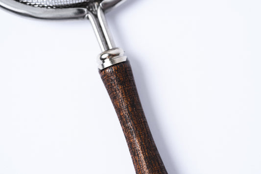 Matcha tējas sietiņš tuvumā